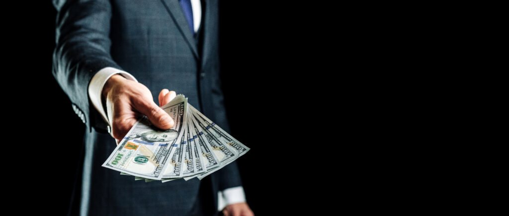 Símbolo del dólar que ilustra el cierre del dólar mayorista