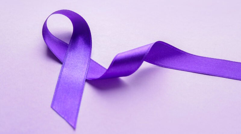 Femicidios en Argentina: lazo violeta símbolo de concientización sobre la violencia de género