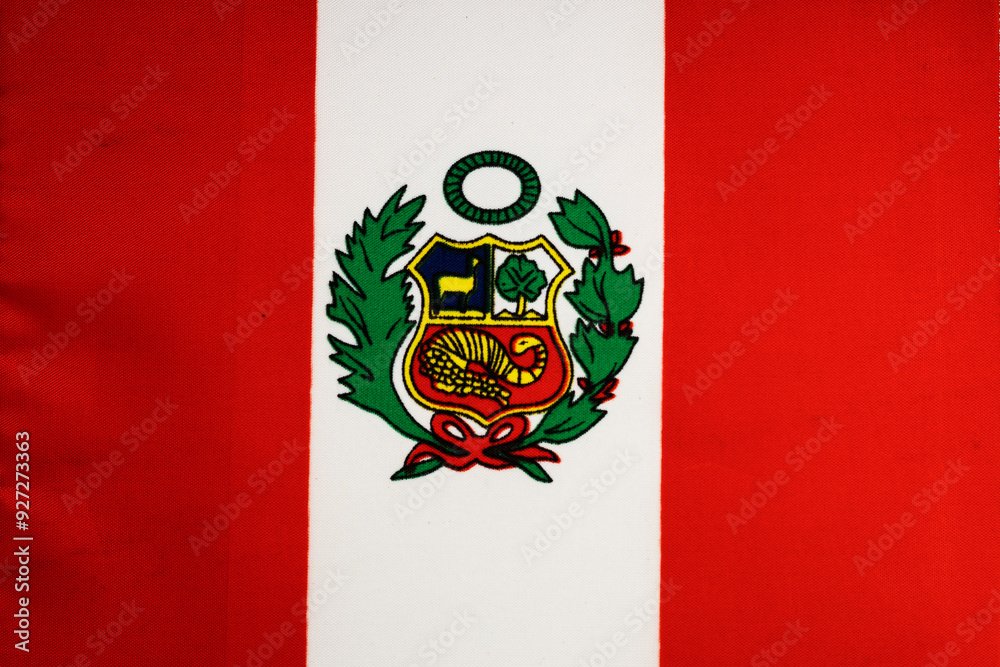 Keiko Fujimori: bandera de Perú flameando