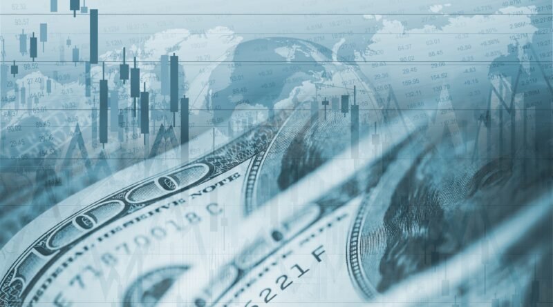 Billetes de dólar y cambio de divisas que ilustran el programa financiero de Caputo