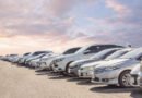 Autos usados en un playón de venta que ilustran los usados certificados
