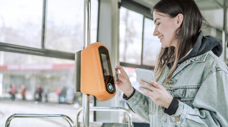 aumentos de agosto: pago sin contacto en el transporte público