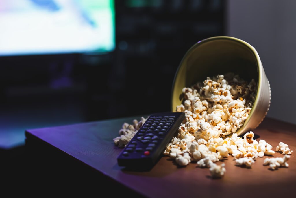 Estrenos de agosto: pochoclos y control remoto frente a la tele