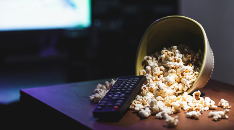 Estrenos de agosto: pochoclos y control remoto frente a la tele