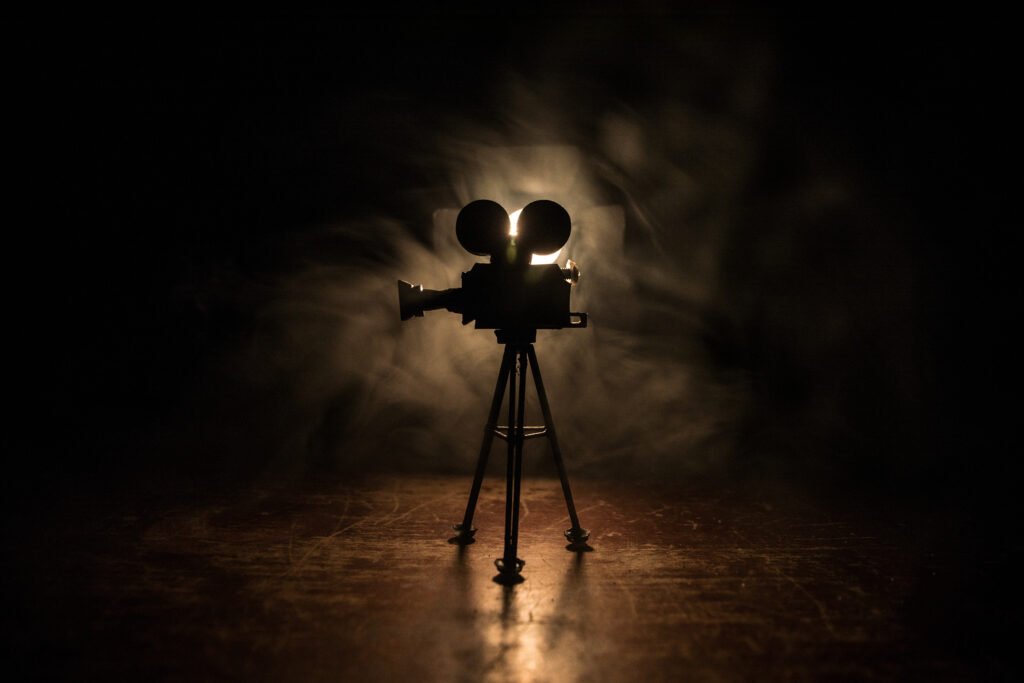 Luis Machín: set de cine con cámara e iluminación de rodaje