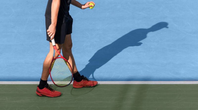 Masters 1000 de Canadá: tenista listo para sacar en una cancha rápida