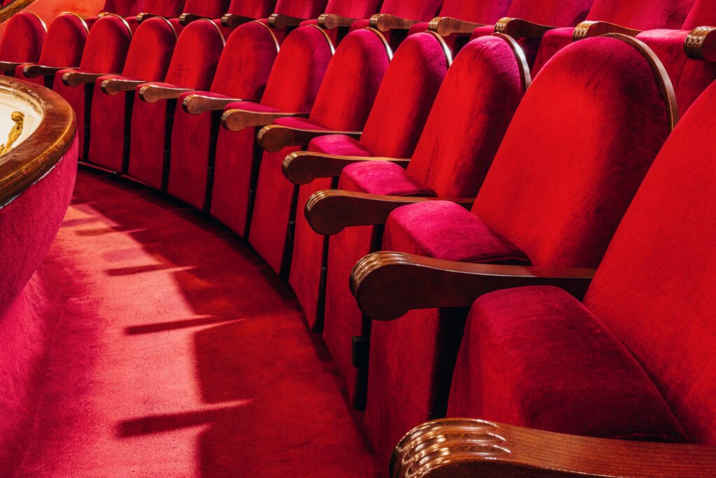 Mirtha Legrand: butacas de un teatro clásico en clima de gala