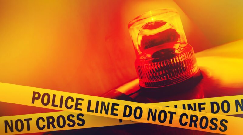 restos óseos: cinta policial en una escena de investigación