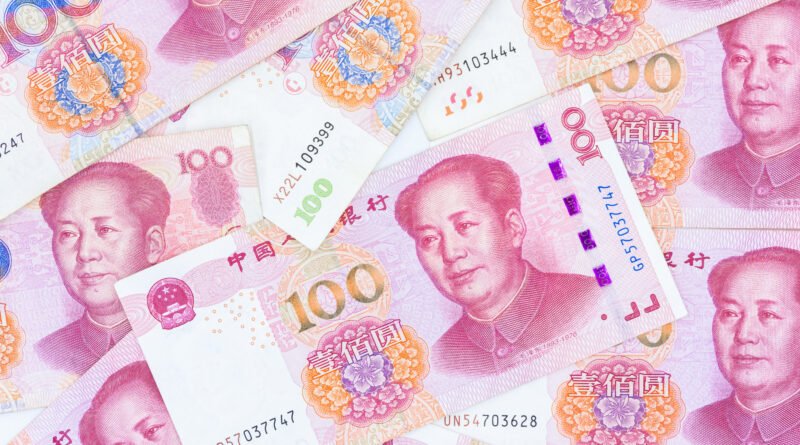 swap con China: billetes de yuan chino en primer plano