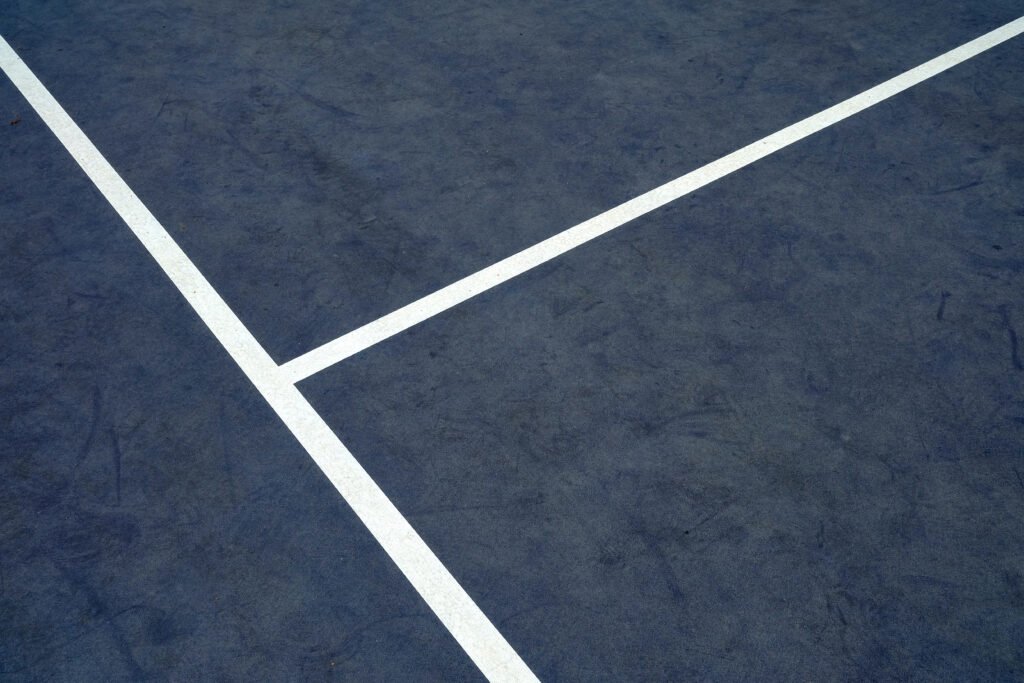 Cerúndolo ante Fritz: cancha de tenis de superficie dura azul