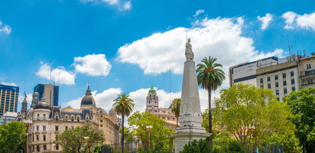 Clases públicas de la UBA: Plaza de Mayo en el centro de Buenos Aires