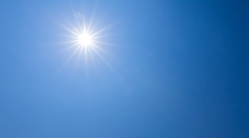 clima en Buenos Aires: sol brillante sobre un cielo azul despejado