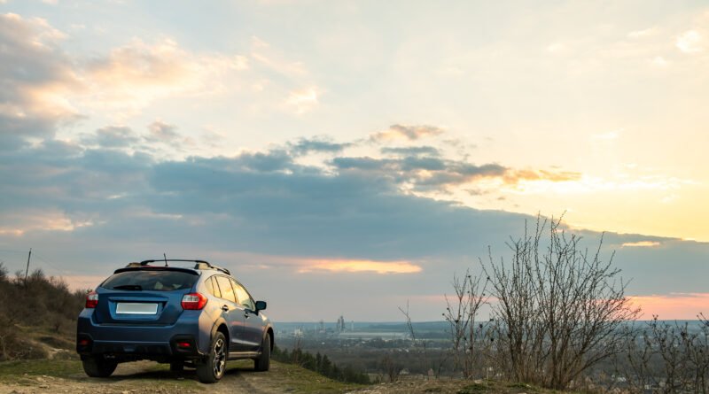 Haval H7: SUV en una ruta al atardecer