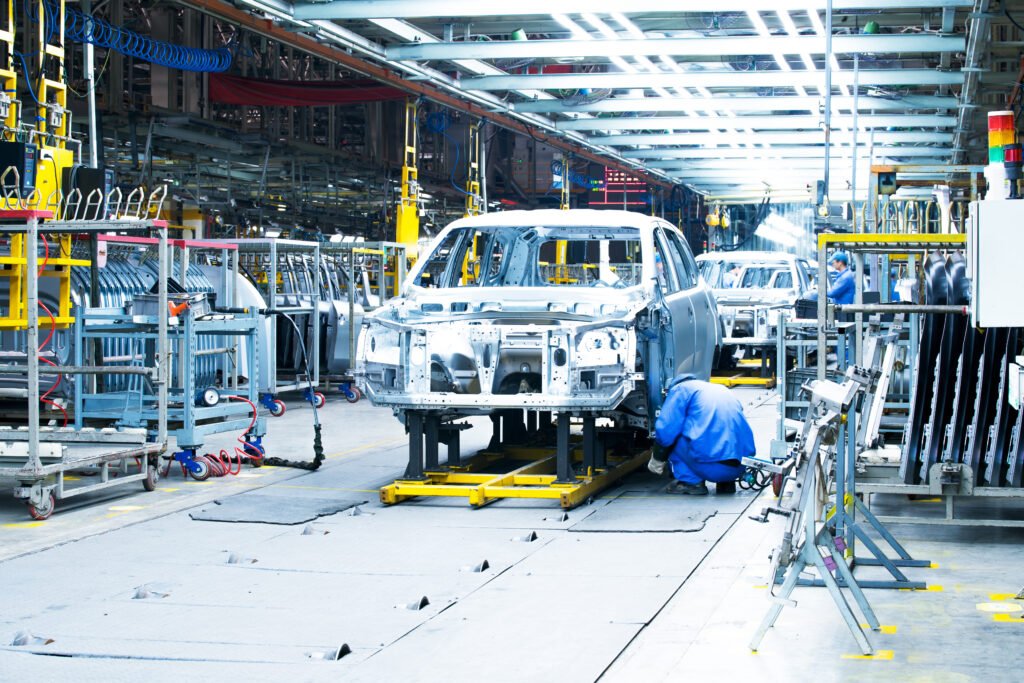 Industria y construcción con caída de la actividad