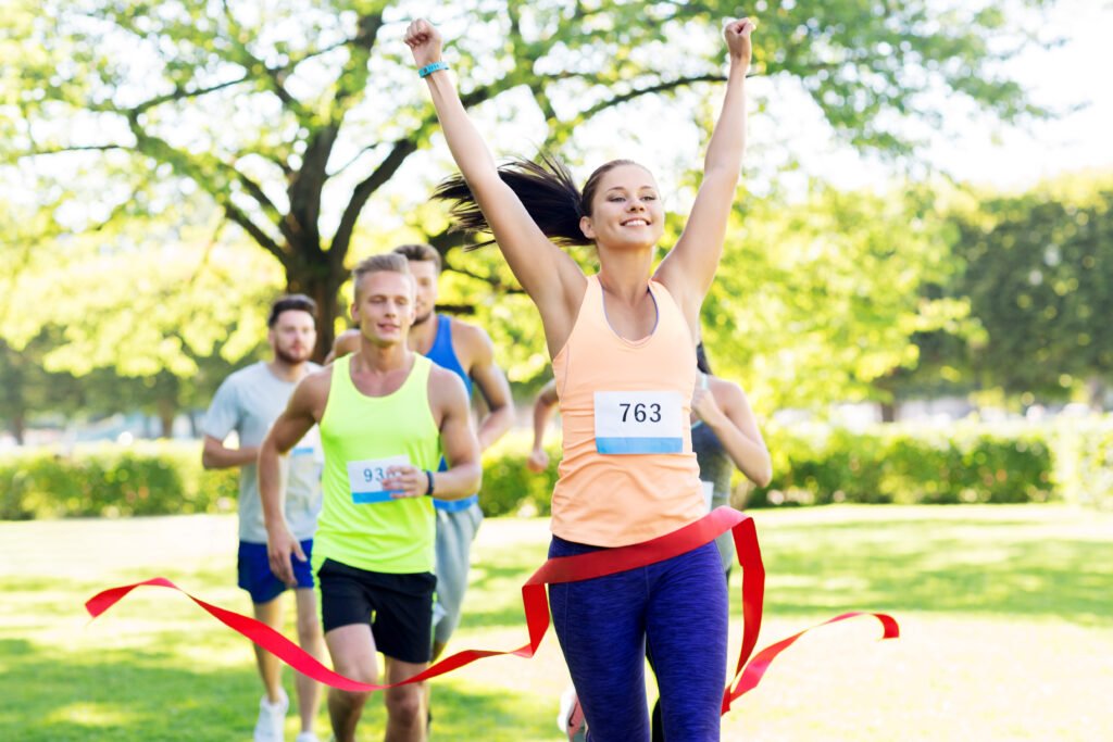 Maratón de Buenos Aires: llegada a la meta con cinta roja de un maratón