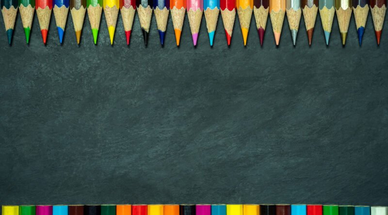 Noche de los Lápices, 50 años: lápices de colores sobre pizarrón
