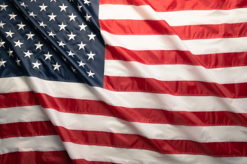 respaldo de Estados Unidos: bandera de Estados Unidos flameando