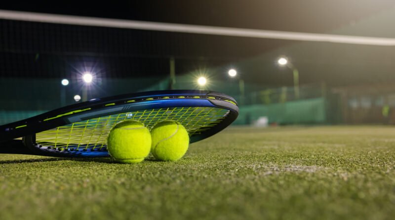 US Open 2026: cancha de tenis iluminada de noche