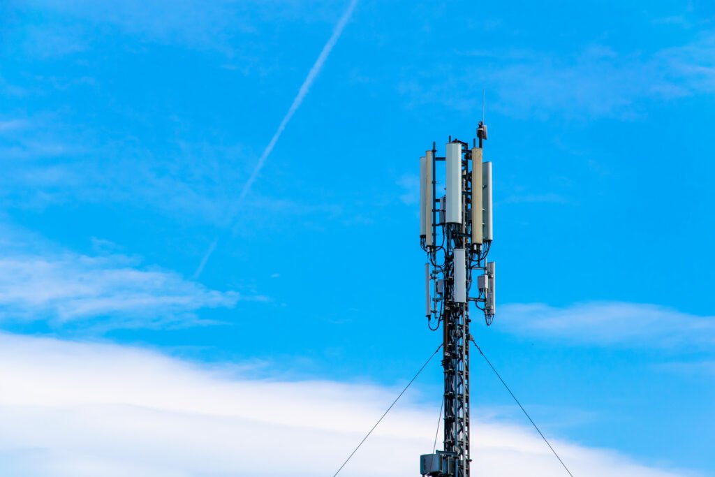 adiós a Movistar: antena de telecomunicaciones 4G y 5G