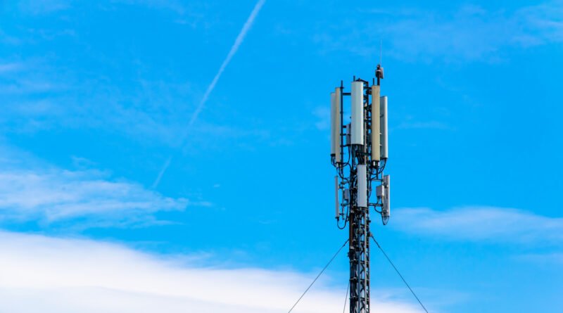adiós a Movistar: antena de telecomunicaciones 4G y 5G