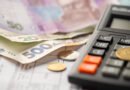 aumentos de octubre: calculadora, billetes y facturas de servicios