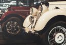 autos clásicos en una exposición al aire libre, Autoclásica 2026