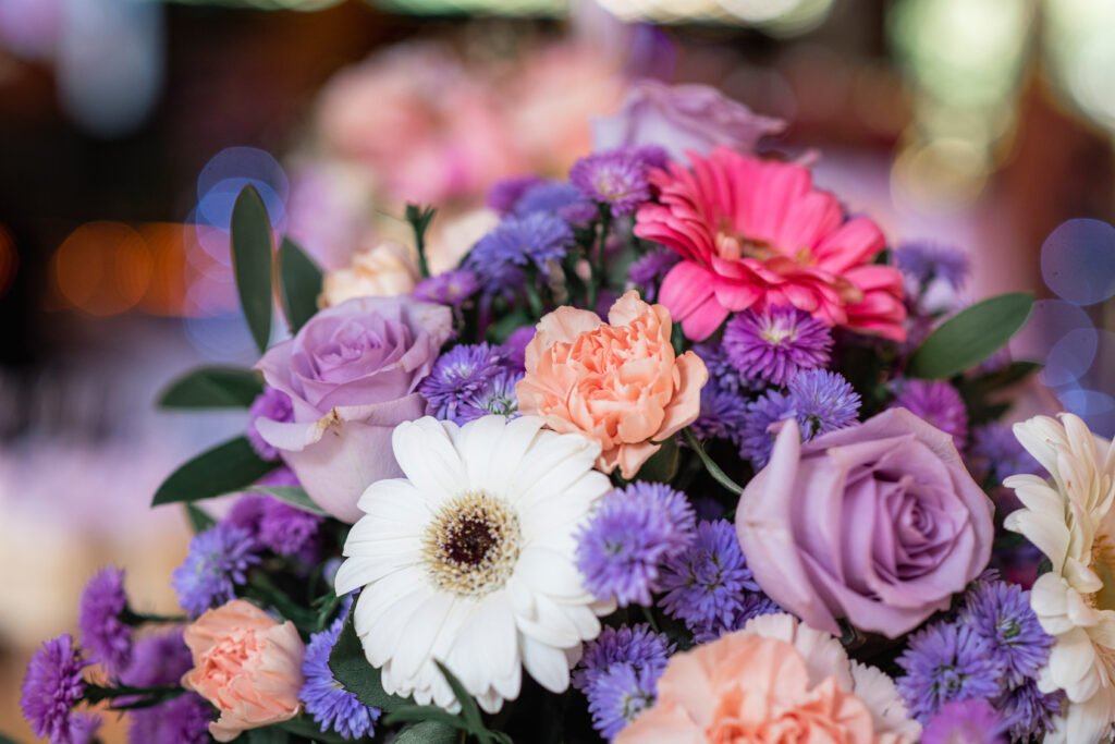 boda de Tini Stoessel, mesa de recepción con flores