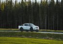 Chery Himla: pick-up 4x4 circulando por un camino rural de tierra