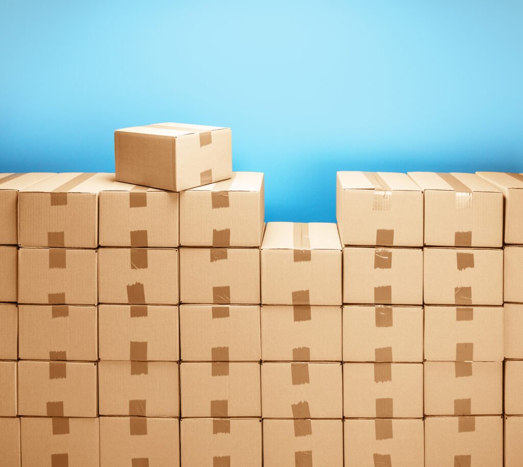 compras por courier: cajas de encomienda listas para envío