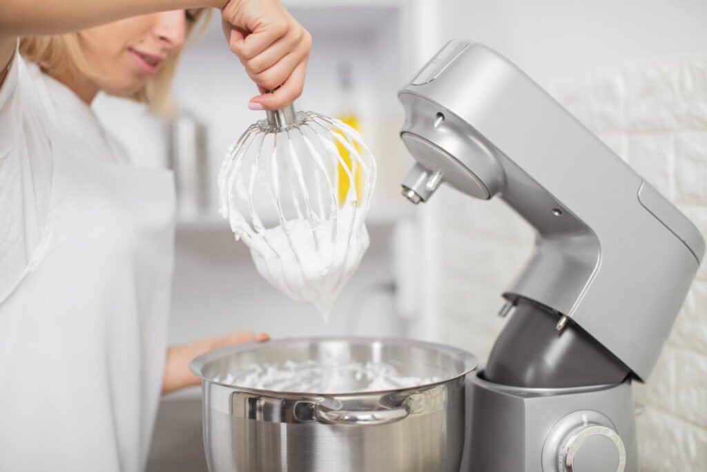 Damián Betular: cocina de pastelería con batido de merengue