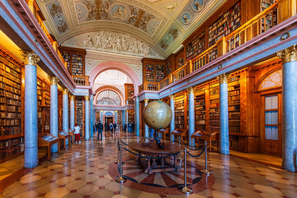 Festival Borges: biblioteca con estanterías de libros