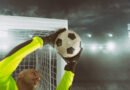 Gerónimo Rulli: arquero atajando un penal en el estadio