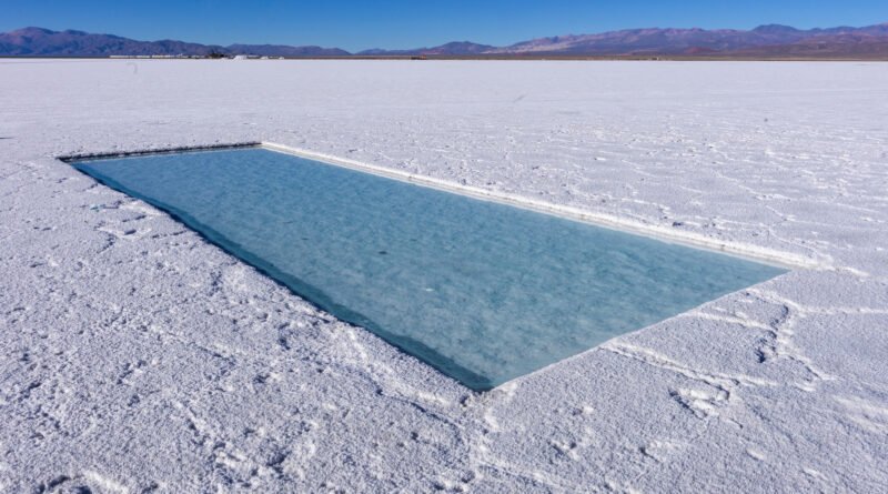 salar de litio en el norte argentino, gira del RIGI