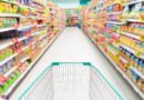 inflación de septiembre: changuito en góndola de supermercado