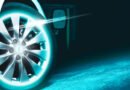 Lynk & Co 900: vehículo eléctrico iluminado con luces de neón de noche