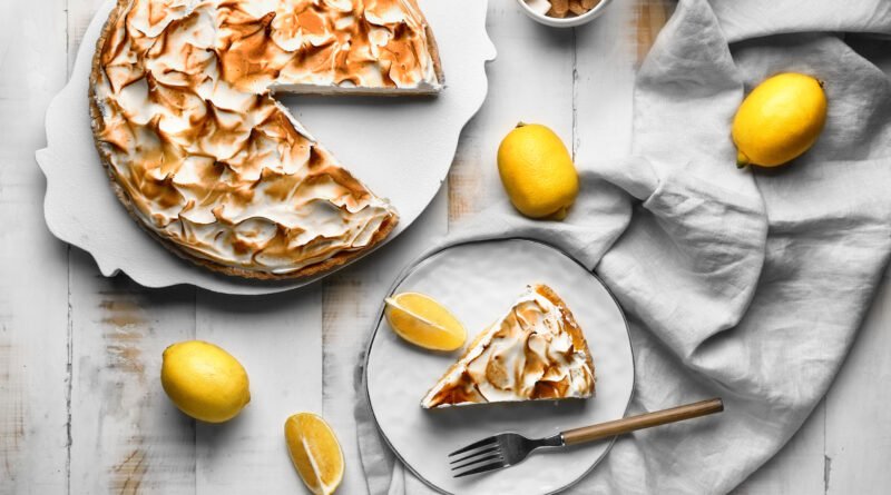 MasterChef Celebrity: lemon pie casero sobre una mesa de madera