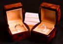 Mauro Icardi: anillos de boda sobre un fondo oscuro