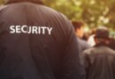 operativo de seguridad: guardia en el acceso a un evento