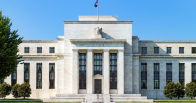 reservas del BCRA: edificio de un banco central con columnas clásicas
