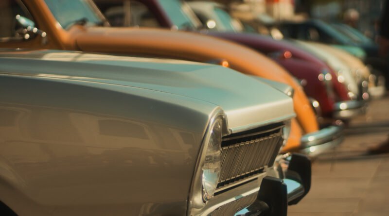 Semana Motor: autos clásicos exhibidos al aire libre