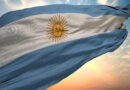 soberanía nacional: bandera argentina flameando contra el cielo