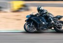 sprint de Motegi: piloto de MotoGP corriendo sobre una pista de competición