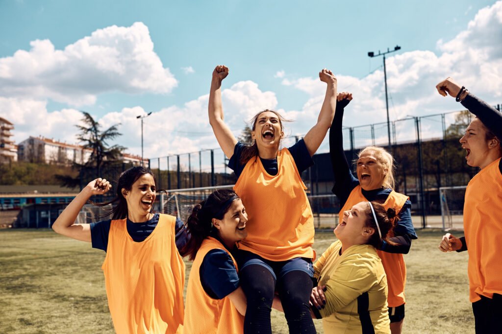 Mundial Sub 17 femenino: futbolistas mujeres celebrando una victoria