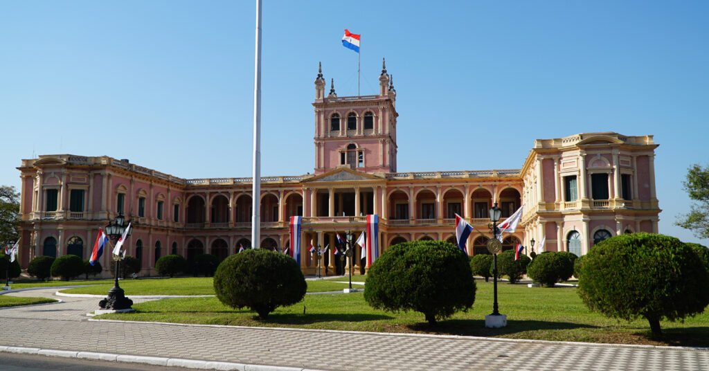 sucesión de Kicillof: palacio de gobierno institucional