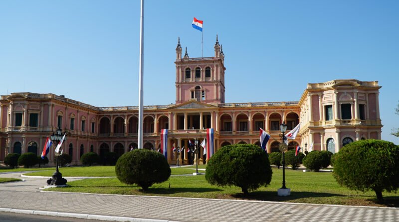 sucesión de Kicillof: palacio de gobierno institucional
